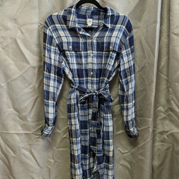 Gap button up shirt dress with pockets! - Picture 1 of 4